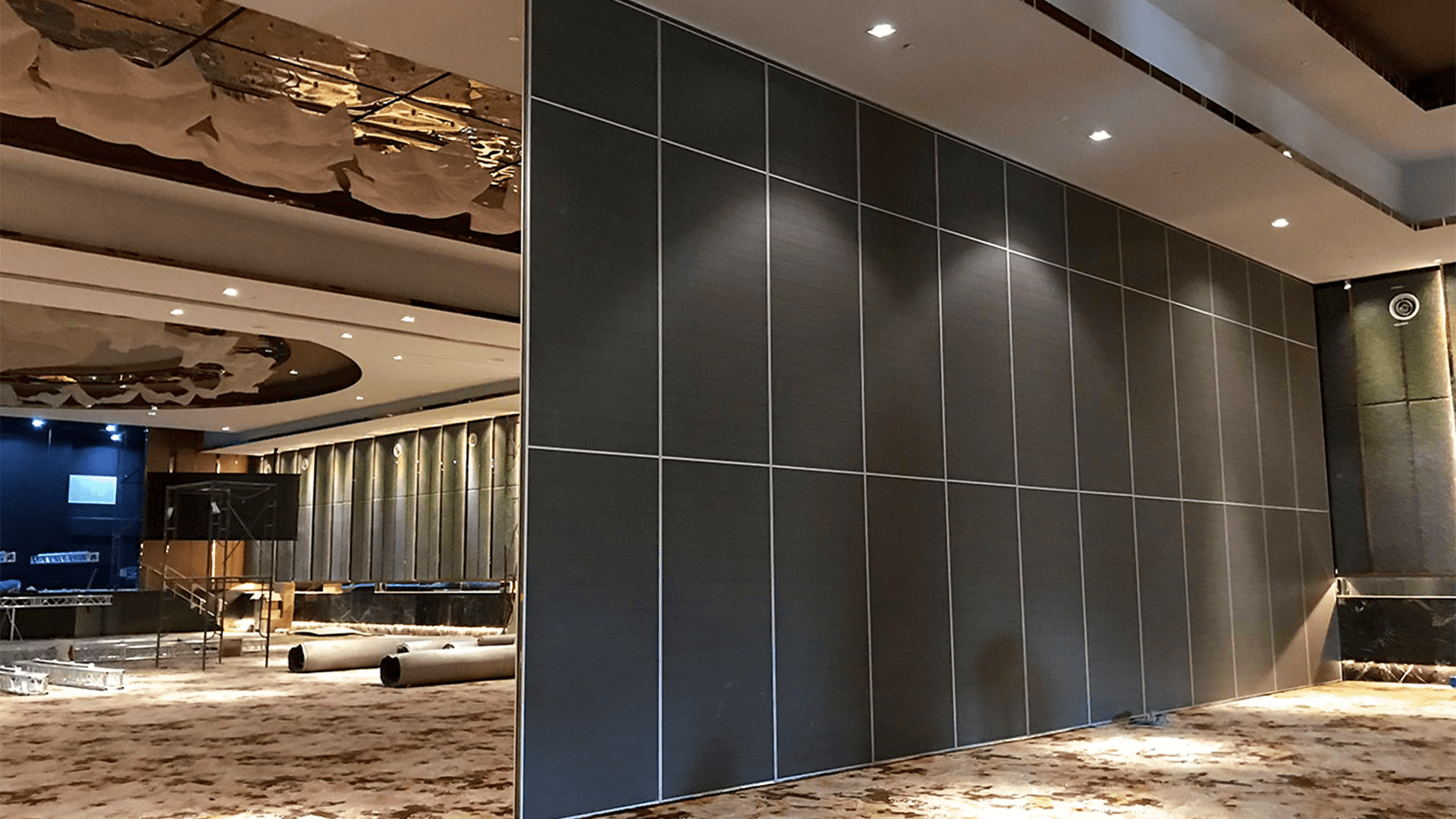 img_ballroom_04-CLAZ