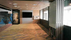 img_corp-office03_UNIQ_Celcom