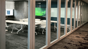 img_corp-office08_UNIQ_Singapore_HPE