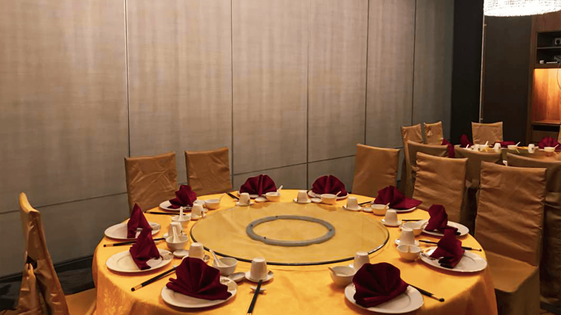 img_restaurant02_ECOS_F1-Restaurant